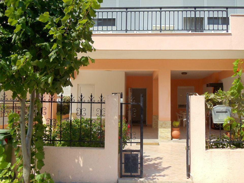Socrates Apartments Olympiaki Akti Bagian luar foto