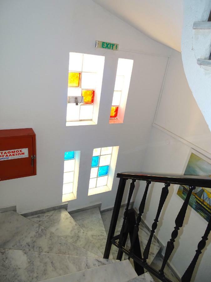 Socrates Apartments Olympiaki Akti Bagian luar foto